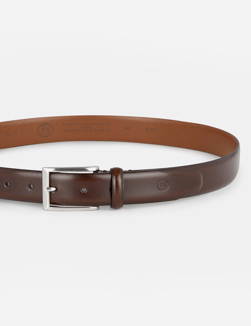 Thin curved leather belt
