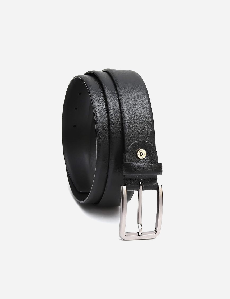 Thin curved leather belt
